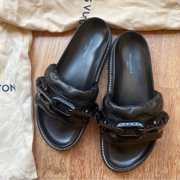 ❌SOLD❌Authentic Louis Vuitton Black leather Mules 🖤 - Picture 9 of 10